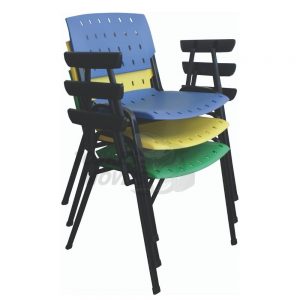 Cadeira Torres Elis com braço empilhada